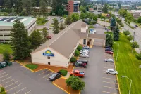 Days Inn by Wyndham Coeur d'Alene - parking
