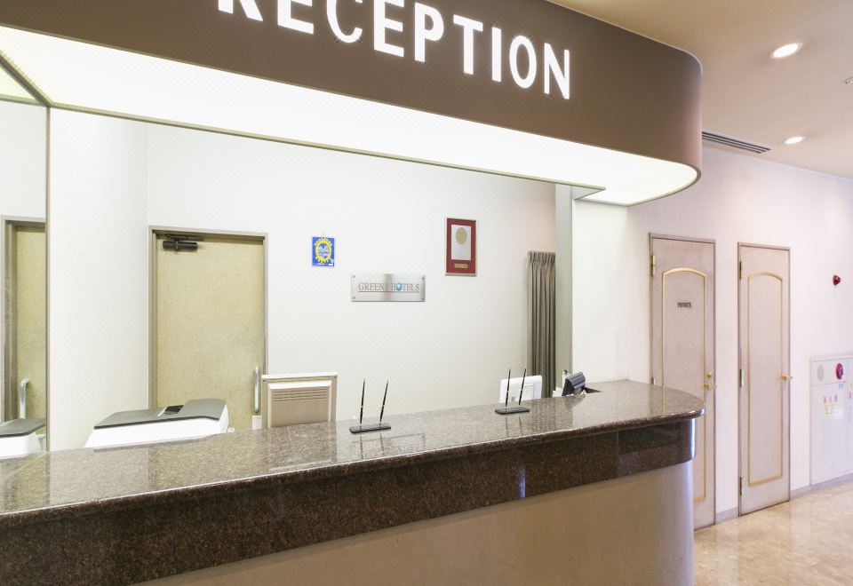 호텔 로비 및 입구