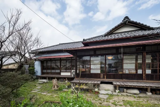 平野邸 Hayama 花の木公園のツツジ周辺のホテル