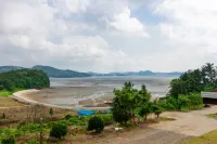 Seosan Pension Sunrise Beach