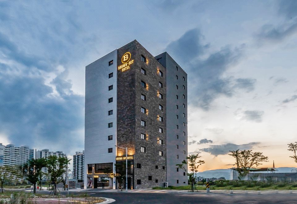 3. 브라운도트 울산..
