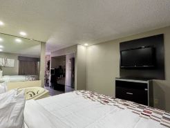 Red Roof Inn & Suites Jackson - Richland