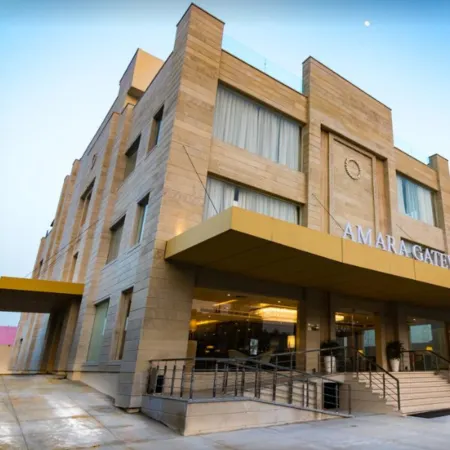 Amara Gateway Hotel Отели рядом с достопримечательностью «Vijay Park»