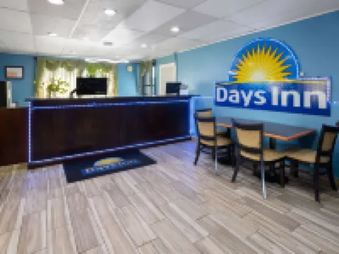 Days Inn by Wyndham Queensbury/Lake George Hotels in Queensbury