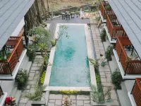 Paripadi Studio Canggu Hotels near Berawa