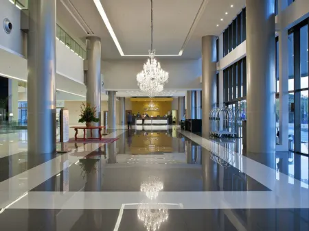 Gran Bourbon Hotel Asuncion Отели рядом с достопримечательностью «Museo Del Futbol Sudamericano»