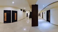 Hotel Shanti Palace - parking