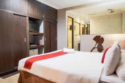 RedDoorz near Waterboom Lippo Cikarang Hotel di Cikarang Selatan