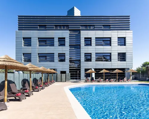 هوتل نوفو بوسطن Hotels near باراخاس
