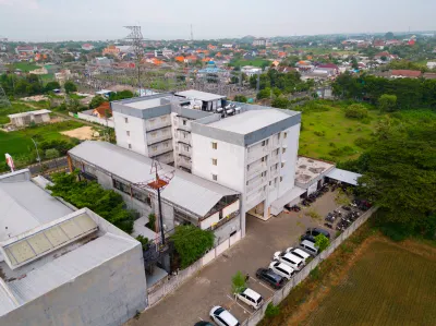 Votel Hotel Charis Tuban Hotel dekat GOR Tuban Playground Anak