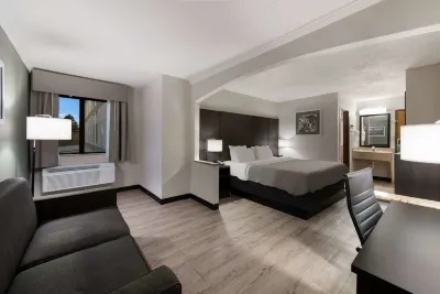 Quality Inn Merriam Kansas City Hotels near Antioch Park