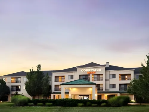 Courtyard St. Louis Airport/Earth City Hotels in Bridgeton