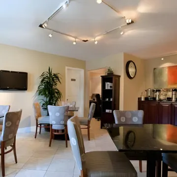 Travelodge by Wyndham Presidio San Francisco Отели рядом с достопримечательностью «Золотые Ворота»