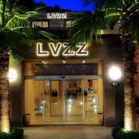 Lvzz Hotel