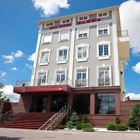 Maxim Pasha Hotel