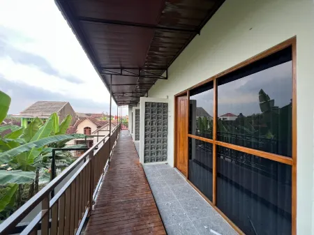 Nofrah House Syariah Mitra RedDoorz