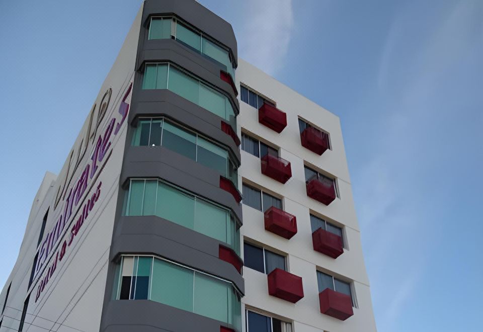 Emirates Hotel & Suites