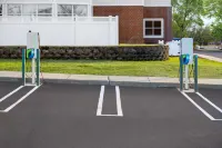 Hilton Garden Inn Milford - parking