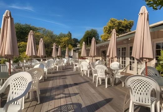 더 인 앳 파사티엠포