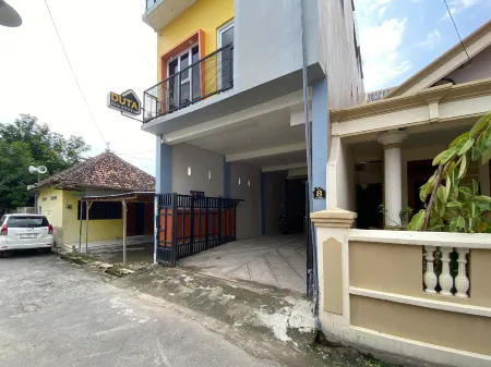 Duta Elite Kostel Syariah Near Rsud Caruban Redpartner