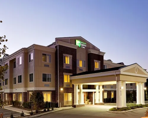 Holiday Inn Express & Suites SOUTHERN PINES-PINEHURST AREA by IHG Hotels in Moore County