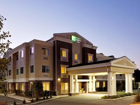 Holiday Inn Express & Suites SOUTHERN PINES-PINEHURST AREA by IHG