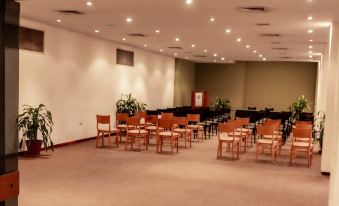Hotel Raices Esturion