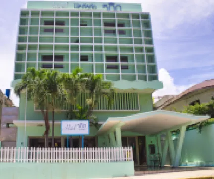 Hotel Plus Vedado 500 Hotels near Plaza de Armas