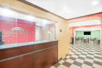 Howard Johnson by Wyndham North Bergen Hotels in Weehawken