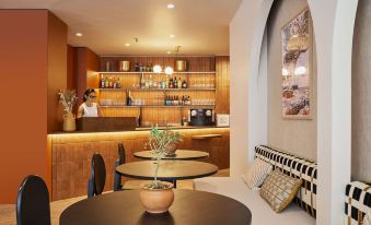 4. Mercure ..