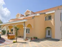 Villa Vanilla with Heated Pool Hotel a 