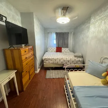 Huge 3 Bedrooms Apt 15 Minutes to NY City