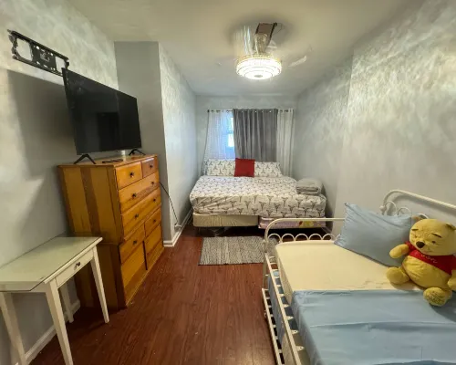Huge 3 Bedrooms Apt 15 Minutes to NY City Hotels in West New York