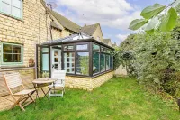Stunning 3BD Oxfordshire Home in Enstone Hotel di Chipping Norton