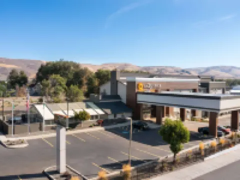 La Quinta Inn & Suites by Wyndham Yakima Downtown Hotels in Yakima