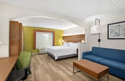 Holiday Inn Express & Suites Kings Mountain - Shelby Area Hotels near The International Lineman's Museum