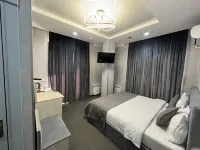 Mini Hotel - พร้อมระเบียง