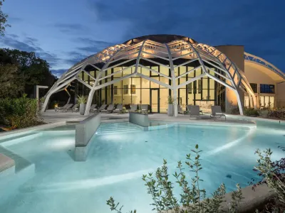 Luxury Bay Villa with Private Hot Tub