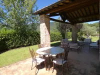 Scappo in Umbria, Villa Hotel a Montecchio