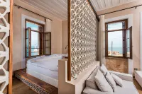 Ambassadors Residence Boutique Hotel - Balcony