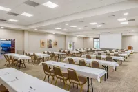 Best Western Plus Crossroads Inn  Suites Hotels in Green Spring