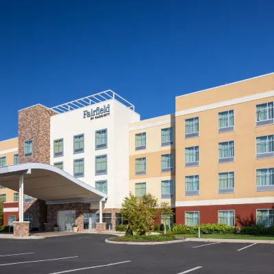 Fairfield Inn & Suites Columbus Dublin Các khách sạn gần Công viên Antrim