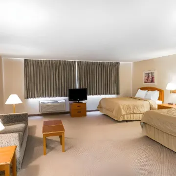 MainStay Suites Dubuque at Hwy 20