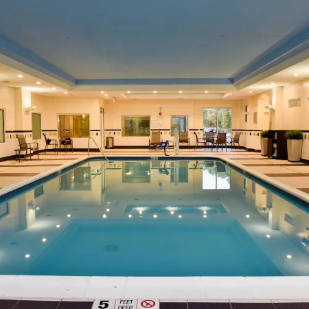 Fairfield Inn & Suites Hartford Airport