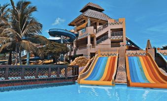 Hawana Salalah Beachfront Apartment with Pool