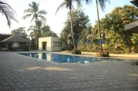 Hotel Sahyadri - Pools