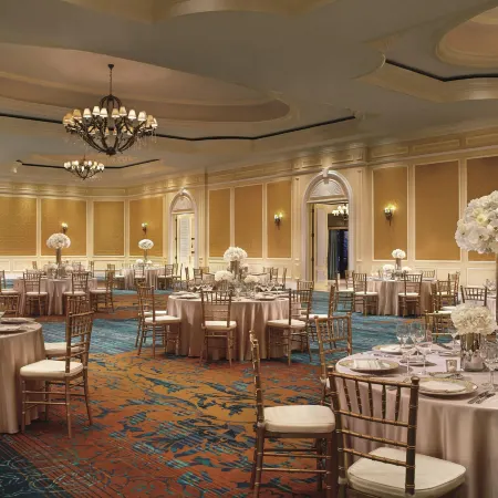 The Ritz-Carlton Coconut Grove, Miami Отели рядом с достопримечательностью «Коконат-Гроув»