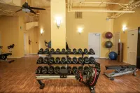 Inn at The Colonnade Baltimore - A DoubleTree by Hilton Hotel - Spor Salonu