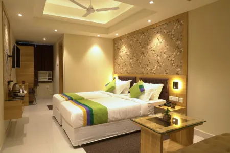 Hotel Capital House Отели рядом с достопримечательностью «Prem Watika»