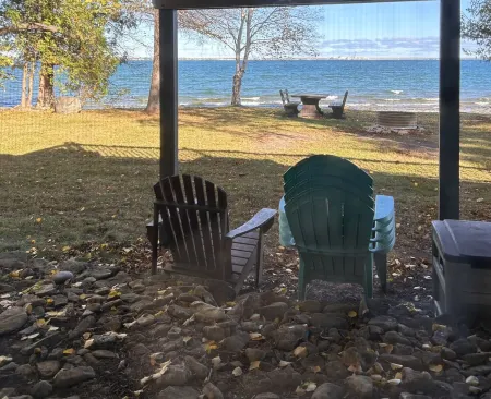 FOUR SEASON LAKE FRONT HOME - FAMILY HOLIDAYS